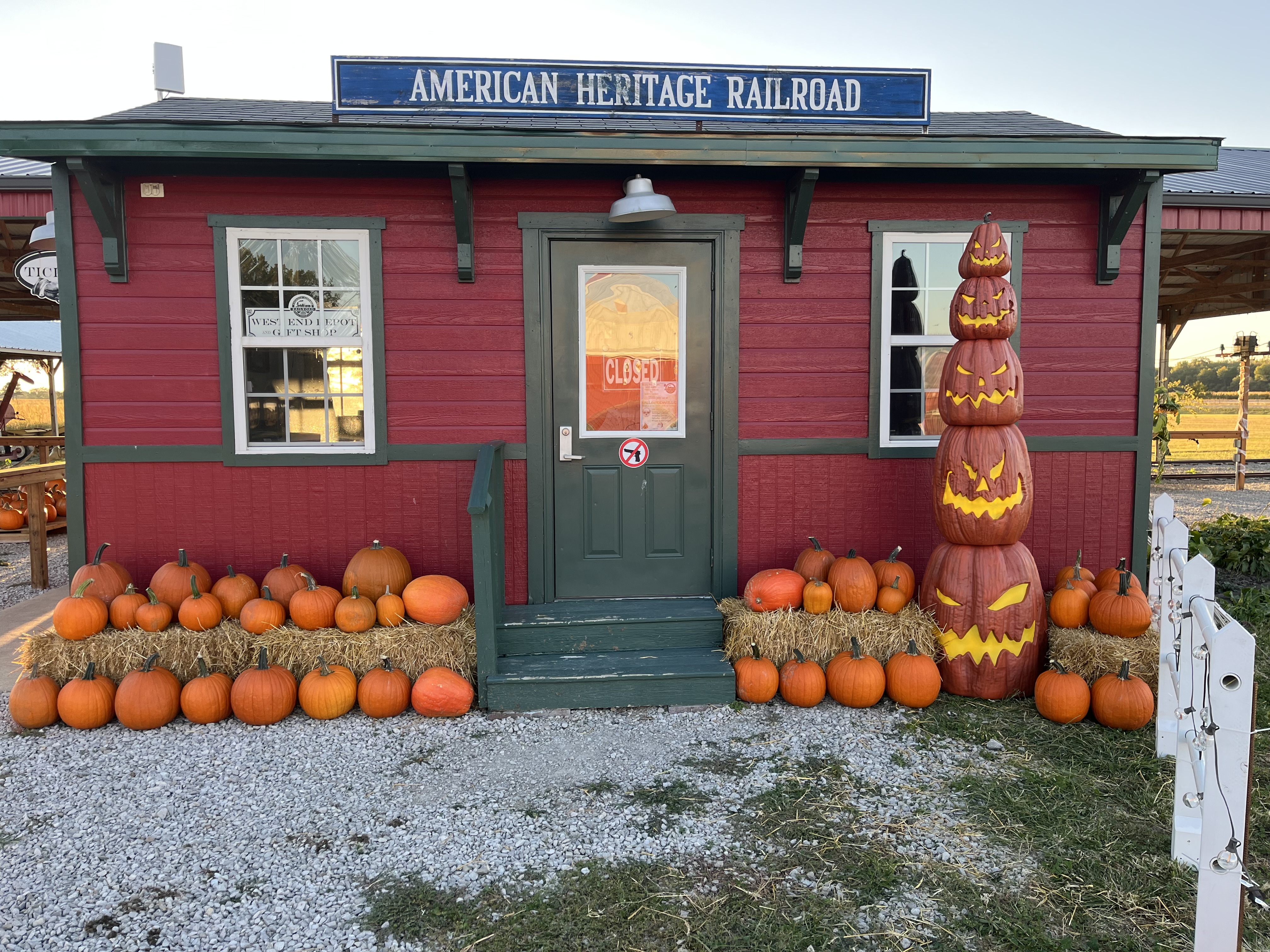 Halloweenville  Jack o’ Lantern Express