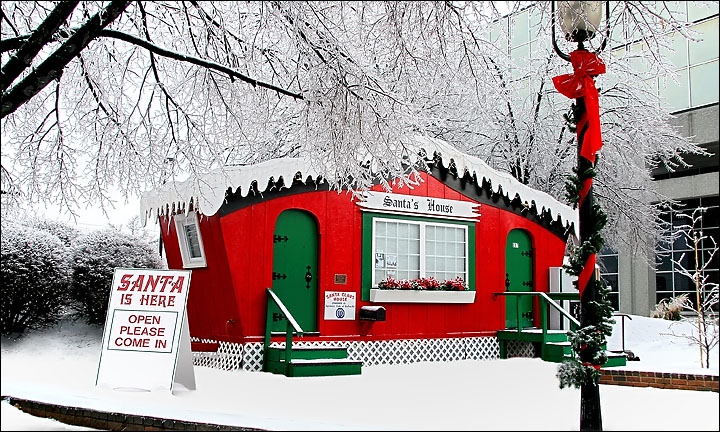 Santa on the Square - Belleville